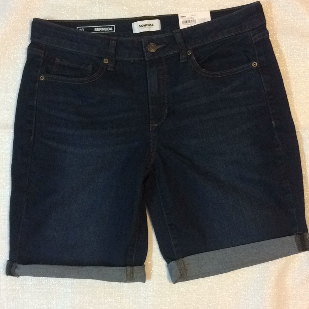 NWT Bermuda shorts